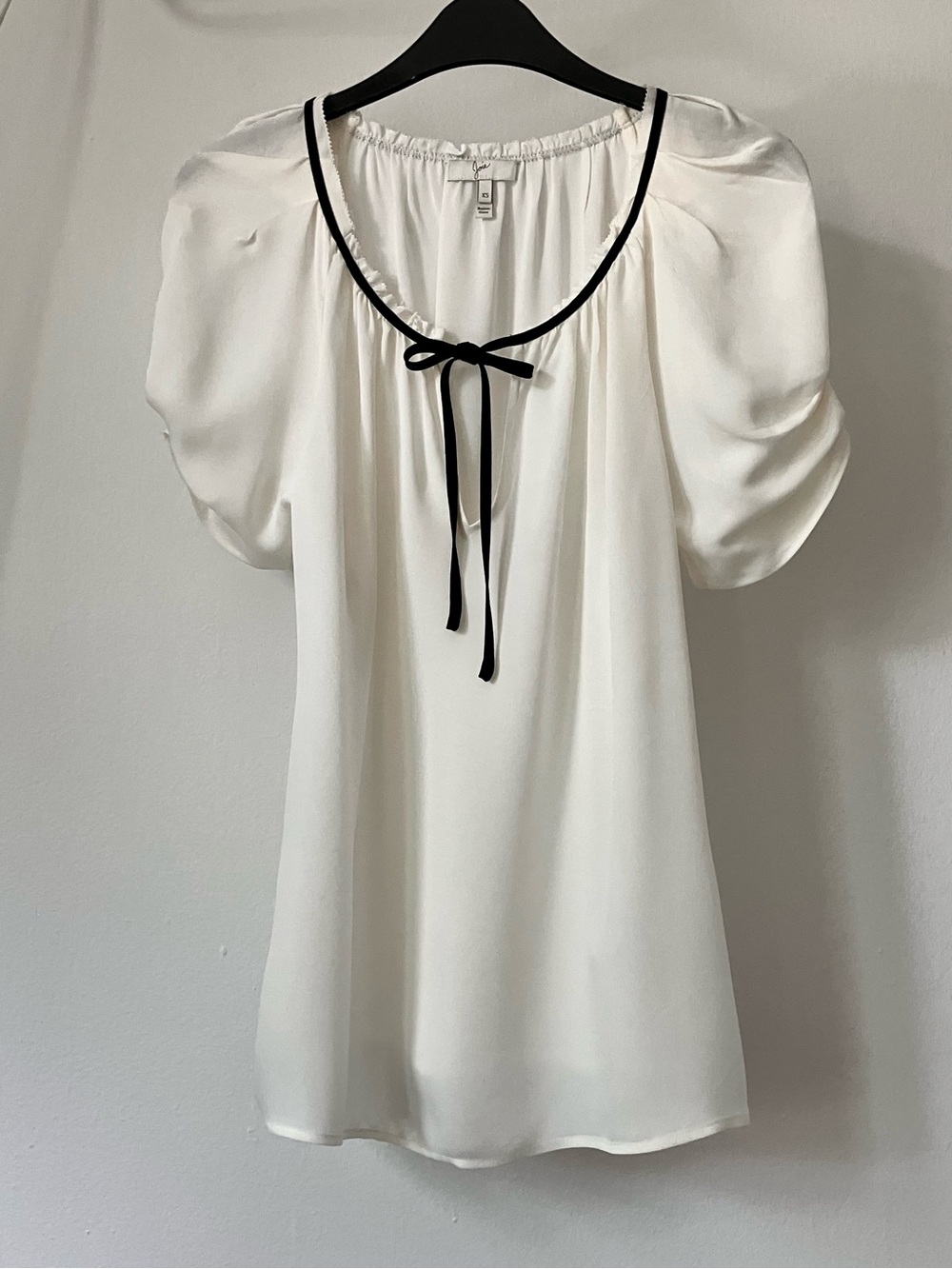 Joie Puff-Sleeve Tie-Neck Silk Blouse - XS